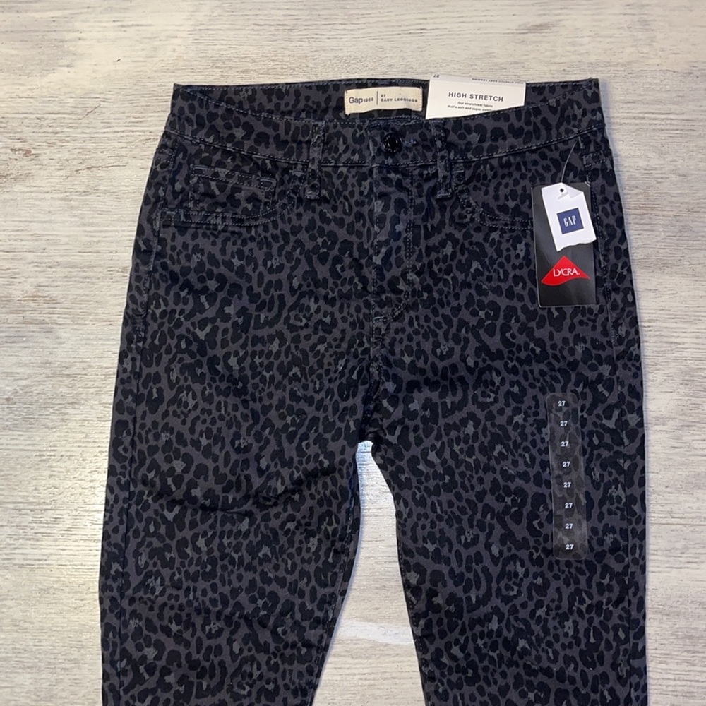 NWT Gap Grey Black Leopard Print Mid Rise Skinny Jeggings Size 27